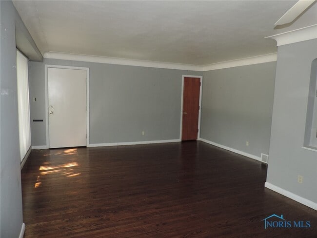 Building Photo - 3034 S Byrne Rd