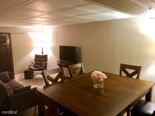 Building Photo - 1 br, 1 bath House - St. Paul’s Place