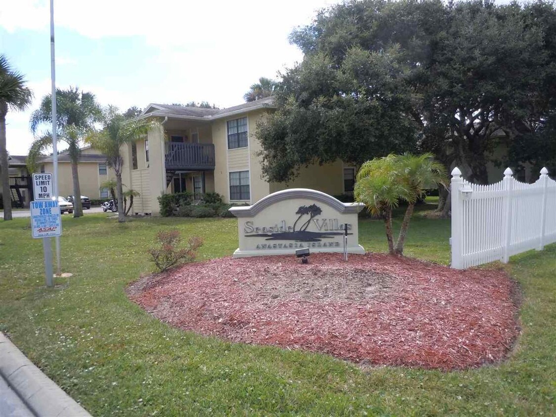 Foto principal - Walk to the Beach from your 2 Bedroom 2 Ba...