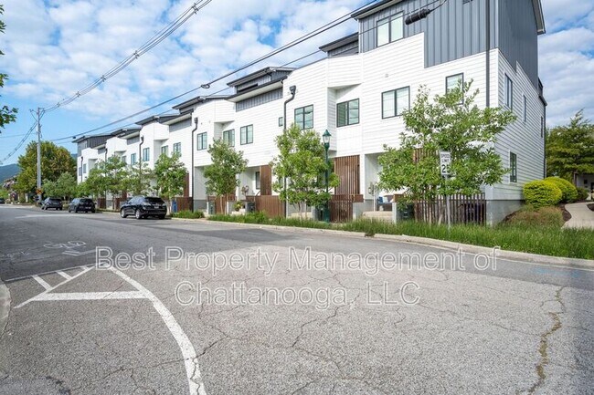 Foto del edificio - 3111 St Elmo Ave