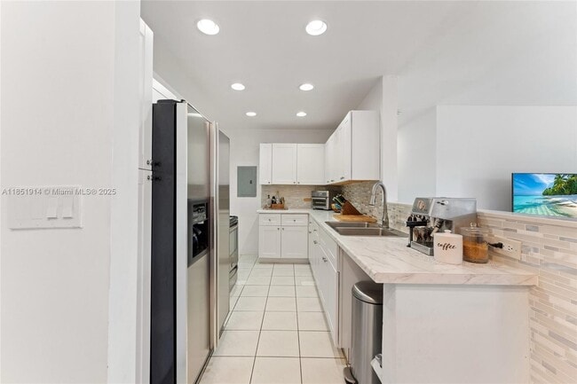 Building Photo - 1111 NE 211th Ter