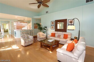 Building Photo - 25100 Goldcrest Dr