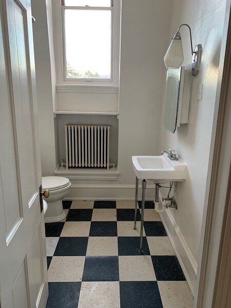Bathroom - 630 Centre Ave