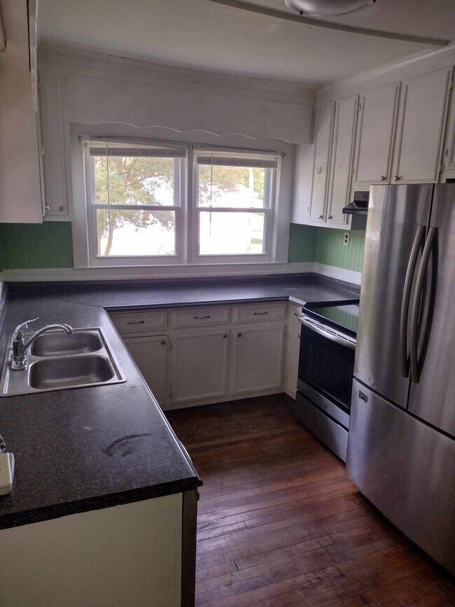 Building Photo - 1113 Clingman St