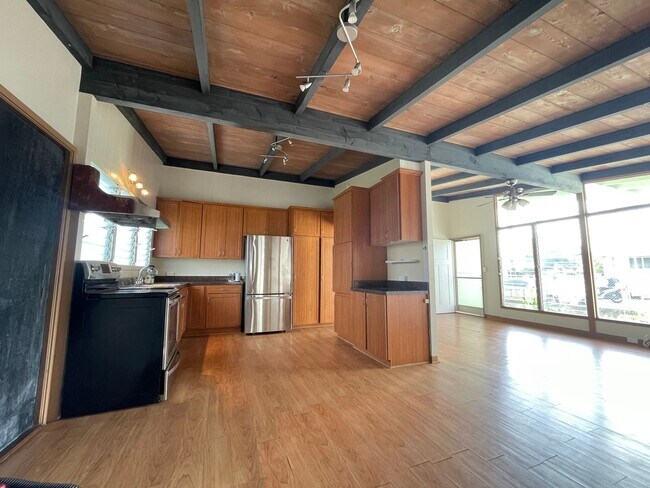 Foto del edificio - SINGLE FAMILY HOME IN KAILUA