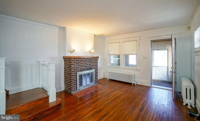 Foto del edificio - 1658 Brunswick Ave