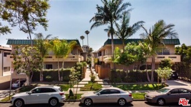 Foto del edificio - 3557 Jasmine Ave