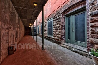 Building Photo - 124 W Oklahoma Ave