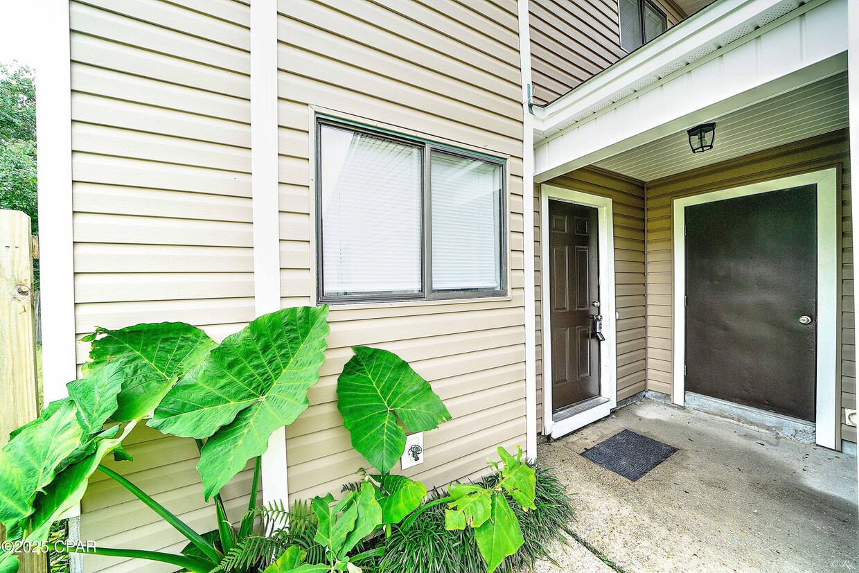 Primary Photo - 3108 E Baldwin Rd