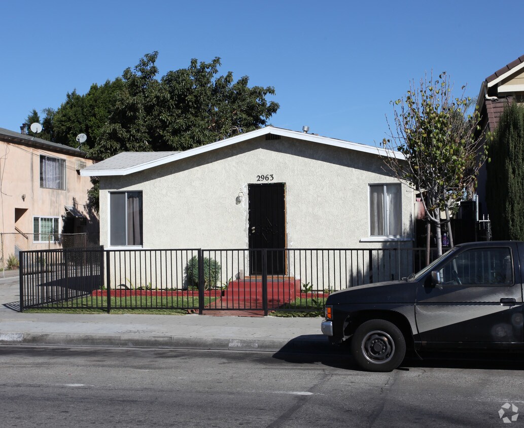 Building Photo - 2963 Randolph St