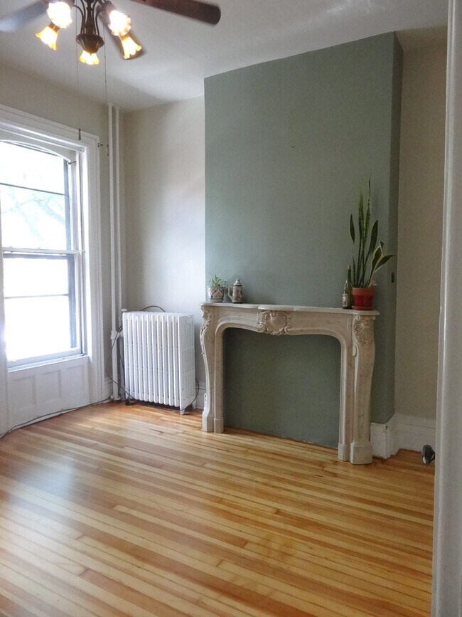 Building Photo - 408 Hamilton Street