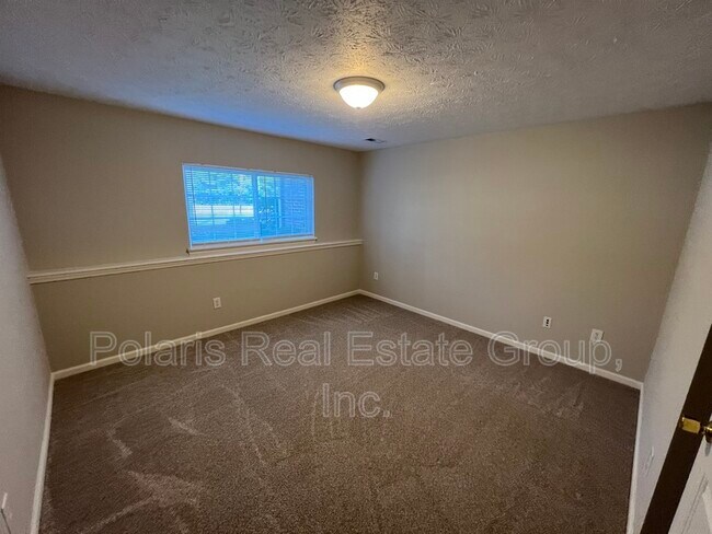Foto del edificio - 8428 Clayhurst Dr