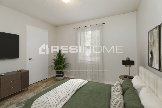 Foto del edificio - 2129 Kings Forest Dr Se