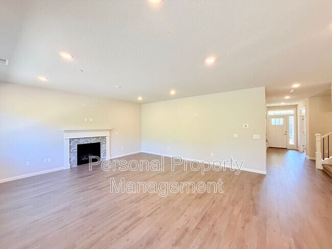 Building Photo - 6766 N 89th Loop