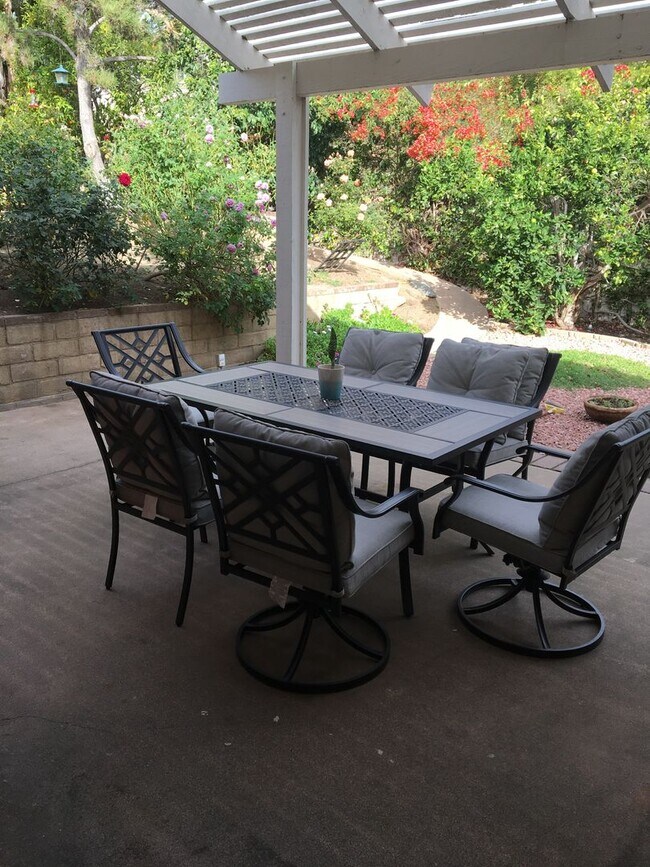 Foto del edificio - 4BD 2.5BA House located in Vineland Hills of Poway