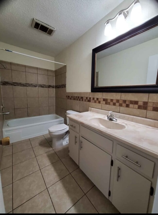 Building Photo - 7455 Calder Ave