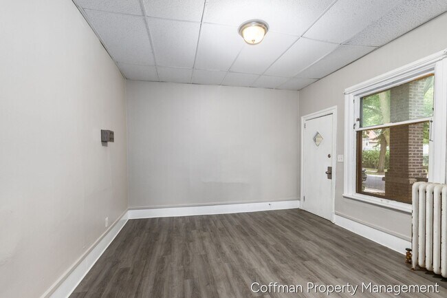 Foto del edificio - 1545 Queen Ave NE