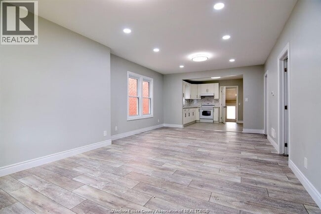 Building Photo - 1076 Janette Ave