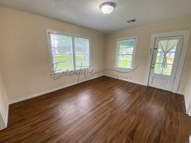 Building Photo - 2-Bedroom Home with Outdoor Storage – Now ...