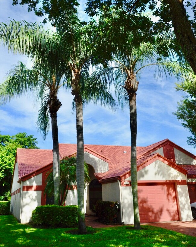 Foto del edificio - 7557 Lexington Club Blvd