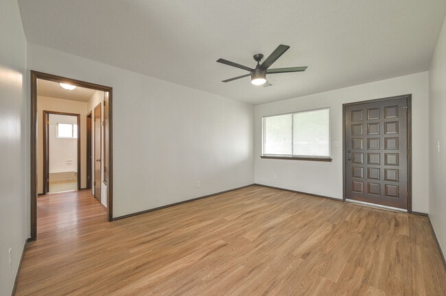 Building Photo - 1401 SW 60th St