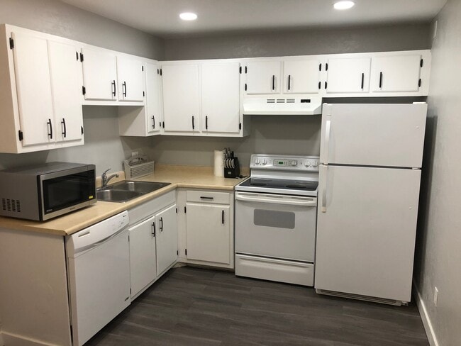 Building Photo - 44 S 1450 W