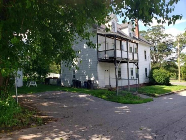 Foto del edificio - 322 Hilldale Ave