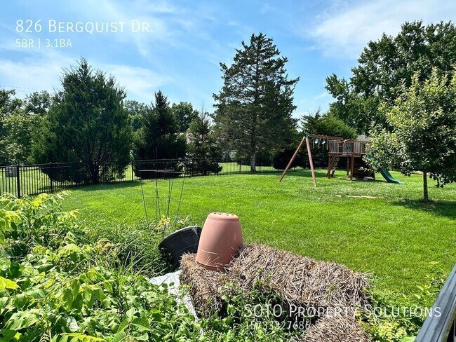 Foto del edificio - 826 Bergquist Dr