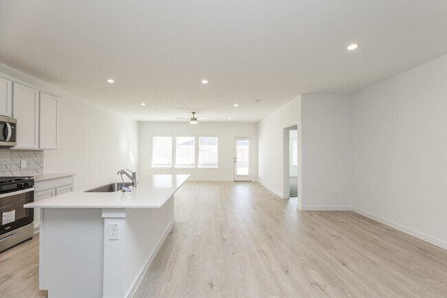 Foto del edificio - 31719 Kellan Grv Ct