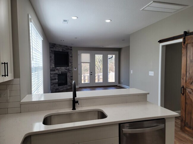 Foto del edificio - 7009 Wright Rd
