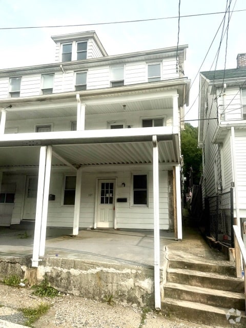 Building Photo - 101 W Ridge St