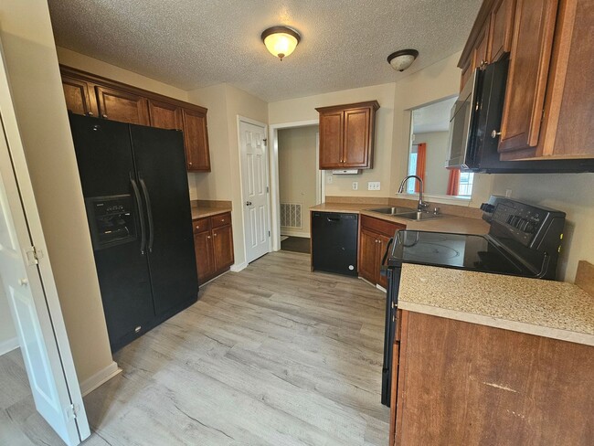 Foto del edificio - New Listing!!