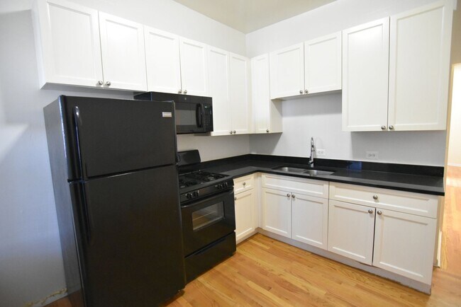 Foto del edificio - 902 W Belmont Ave