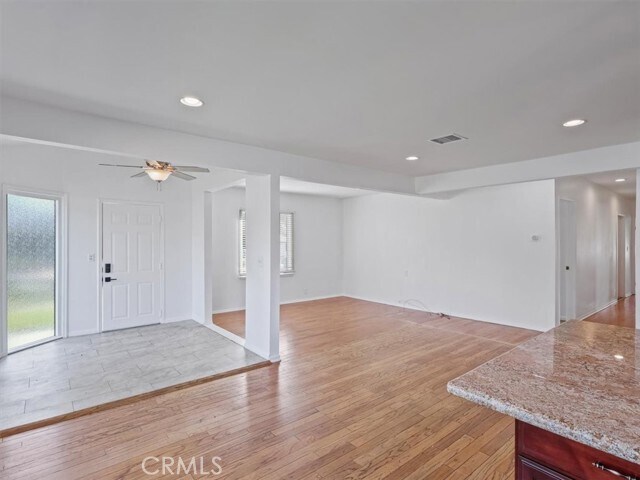 Foto del edificio - 7767 Independence Ave