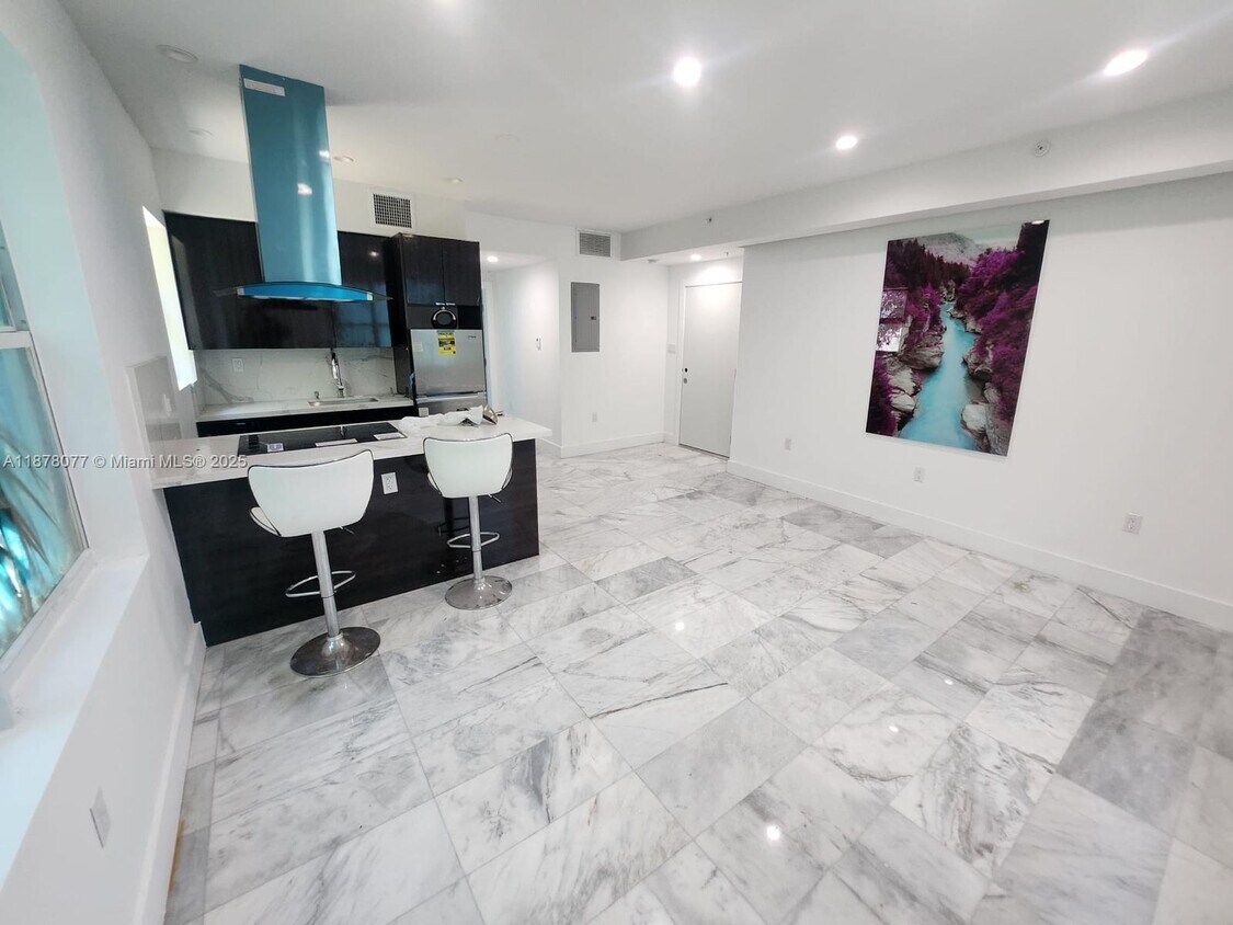 Foto principal - 1560 Drexel Ave