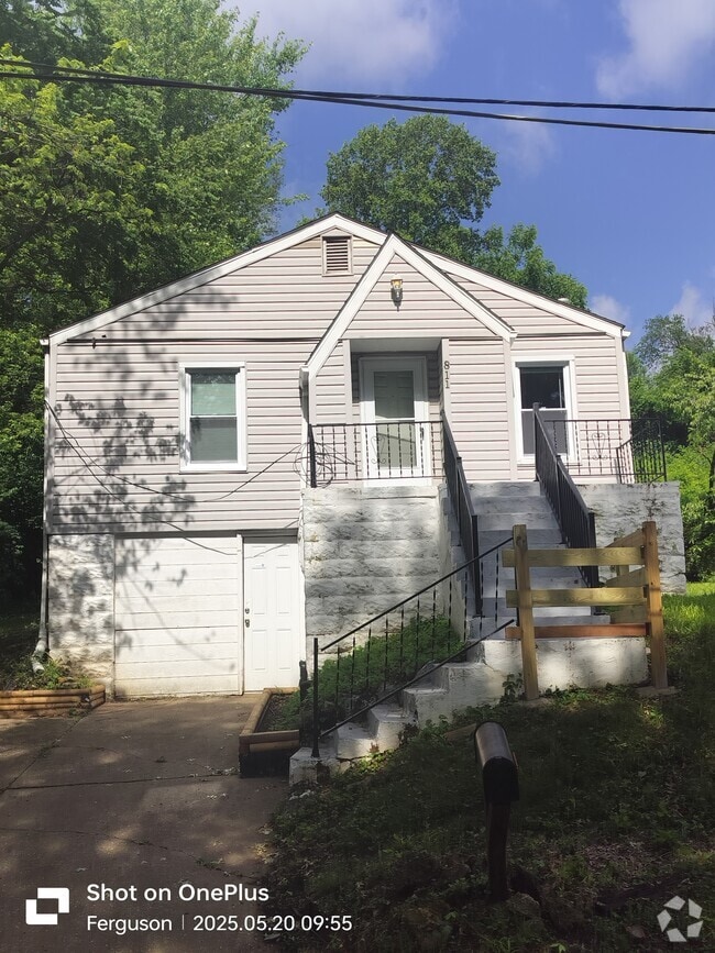Building Photo - 811 Arline Dr