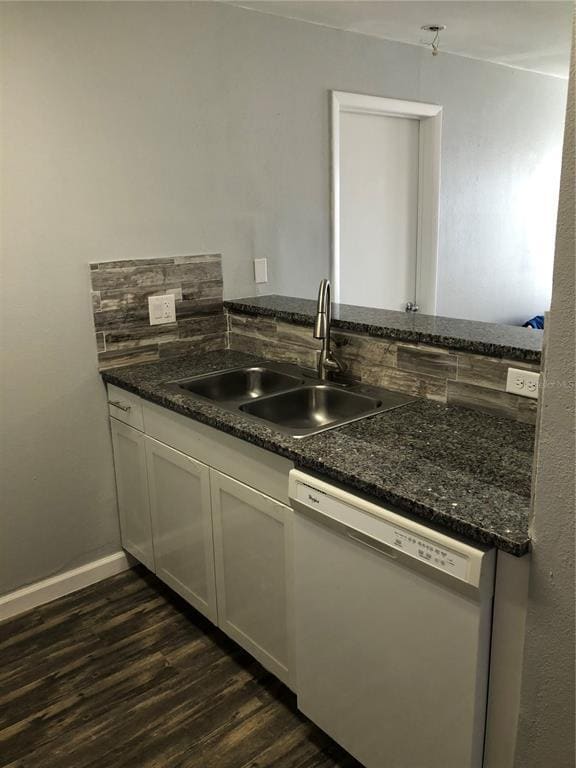 Foto del edificio - 4712 Walden Cir