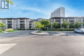 Building Photo - 570-570 Lolita Gardens