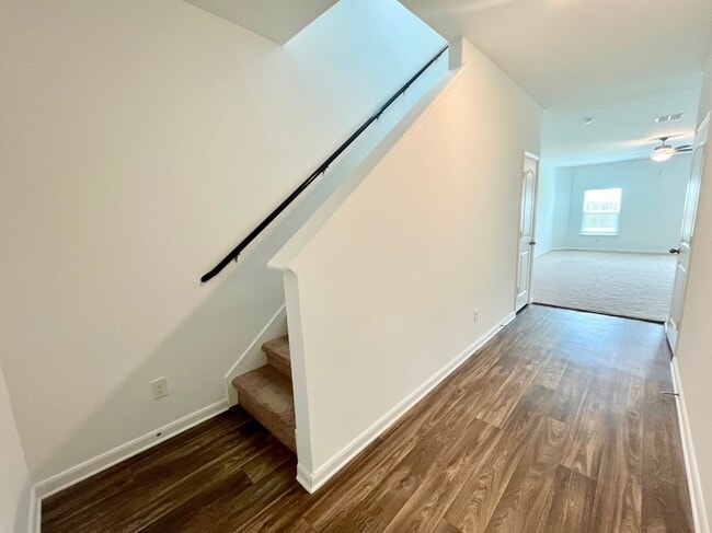 Building Photo - 3981 Prairie Bnd