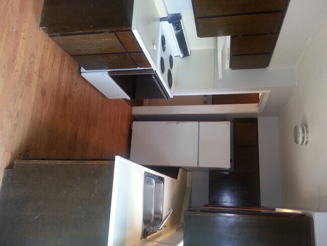 Foto del edificio - 7592-7594 Husky Duplex