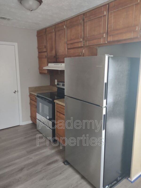 Foto del edificio - 613 Morton Ct