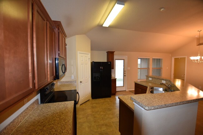 Building Photo - 6537 Sierra Madre Dr