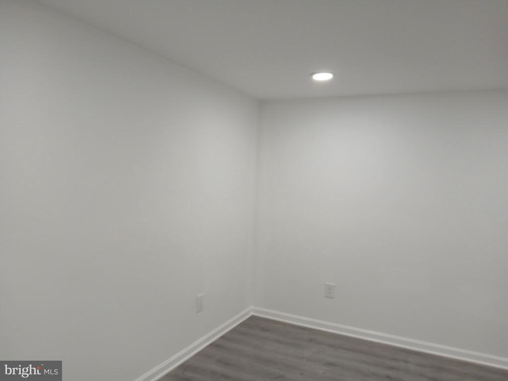 Foto principal - 9155 Throgmorton Rd