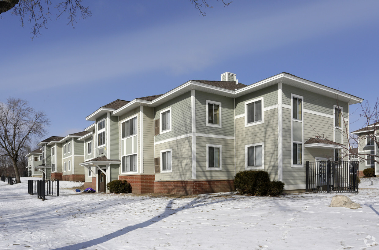 Primary Photo - Cecil Newman Apartments