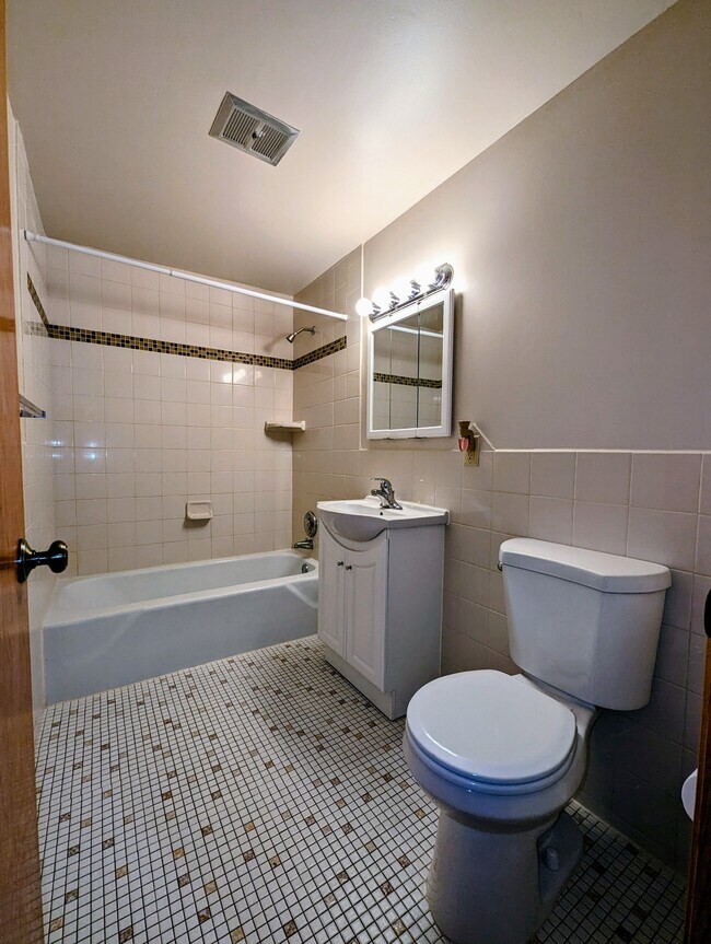 Foto del edificio - 807 W 3rd St