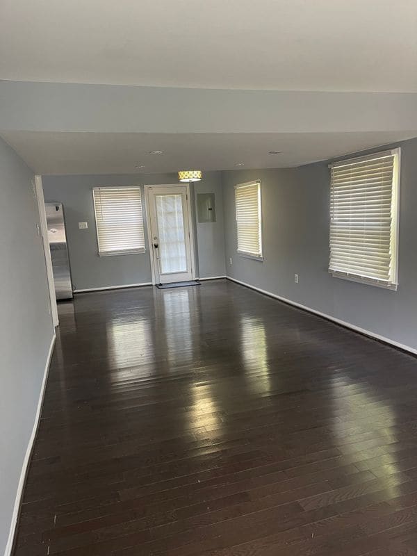 Building Photo - 1405 Potomac Heights Dr