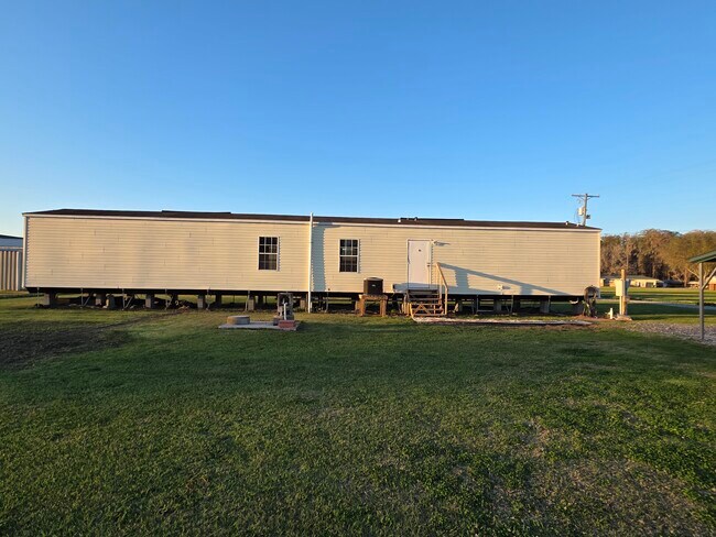 Foto del edificio - 132 Raoul Ln