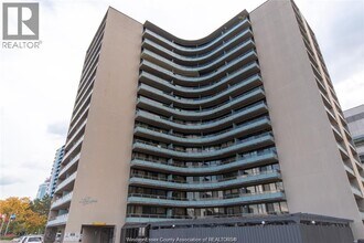 Building Photo - 111 Riverside Dr E