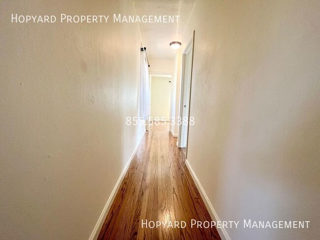 Building Photo - Centrally Located 2 Bedroom In Berkeley