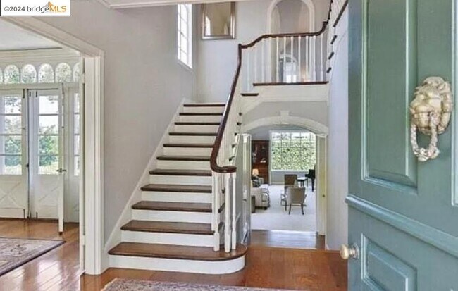 Building Photo - 515 Hampton Rd